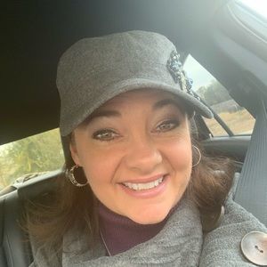 Meet your Posher, Bobbi